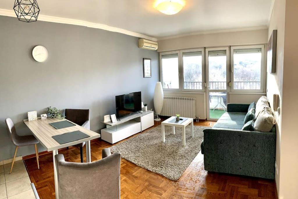 Sunkissed Apartment 贝尔格莱德 外观 照片